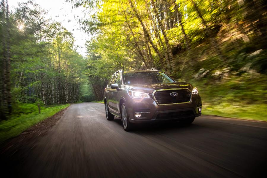  Subaru Ascent Touring 2018 года  (фото 18 из 19)